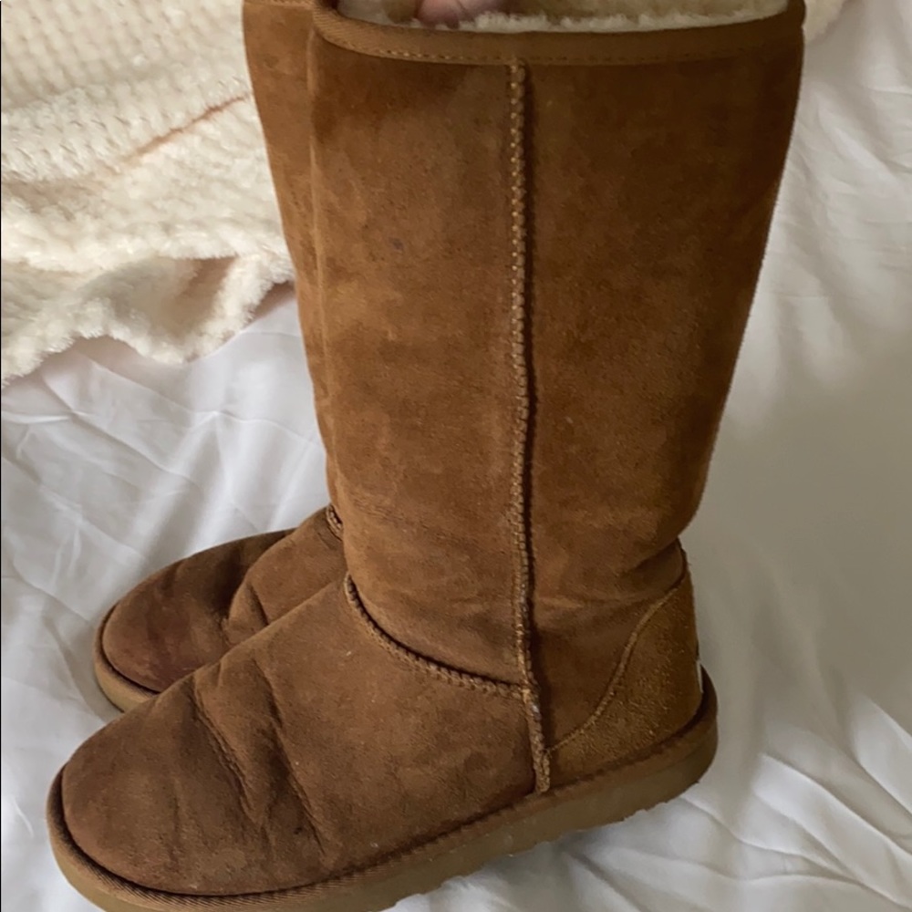UGGS!!! - Picture 2 of 3